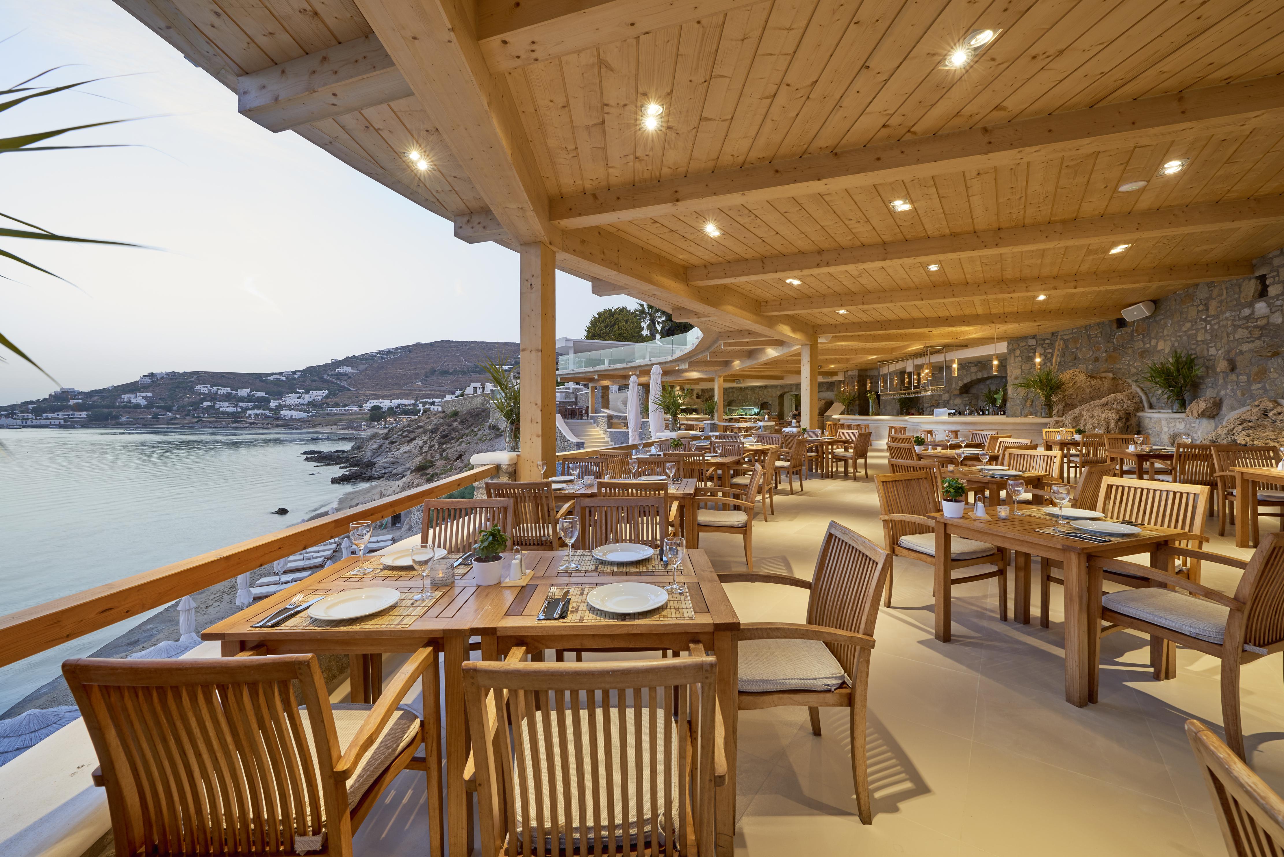 Saint John Hotel Villas&Spa Agios Ioannis Diakoftis Esterno foto The restaurant at the Mykonos Grand Resort