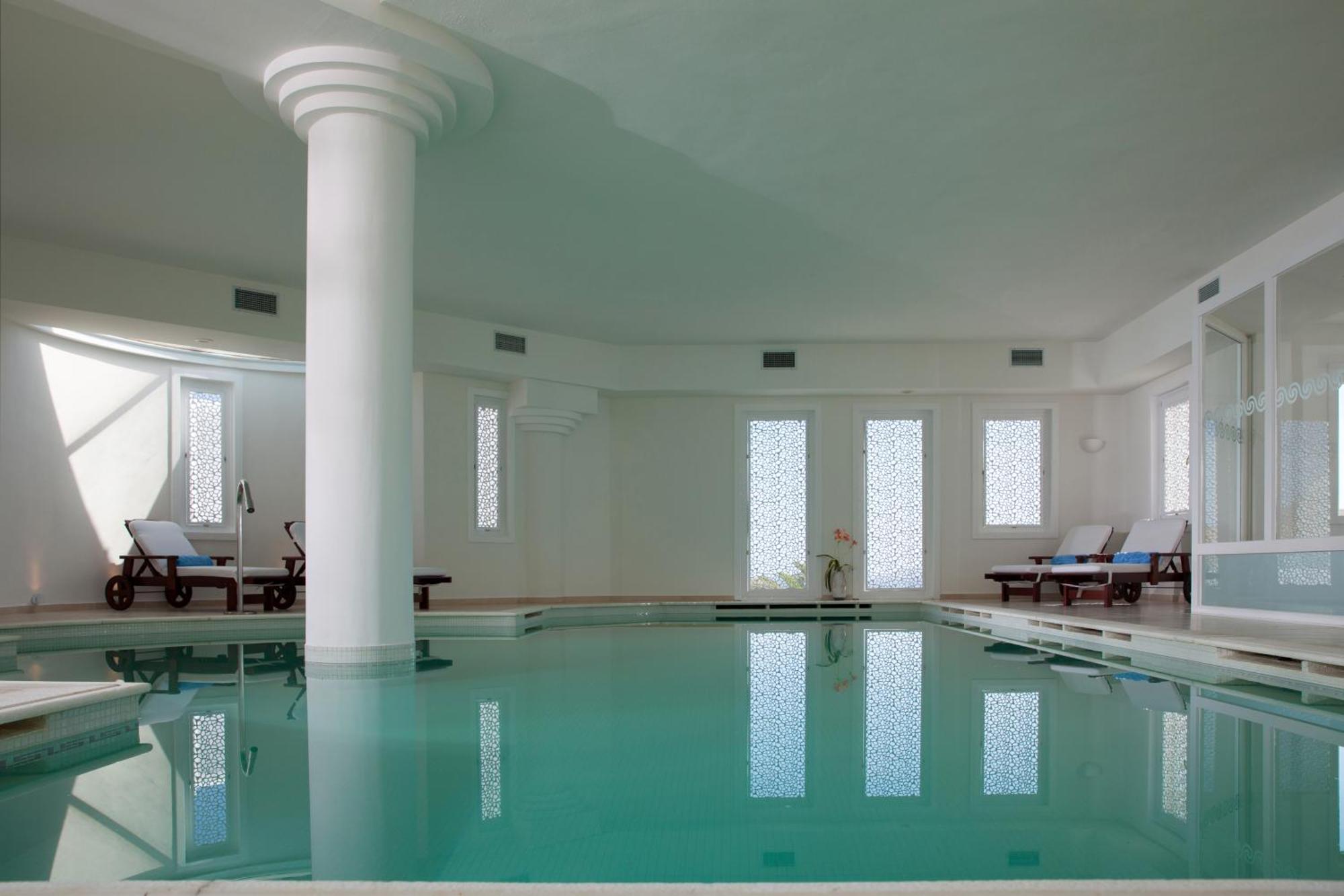 Saint John Hotel Villas&Spa Agios Ioannis Diakoftis Esterno foto The indoor pool
