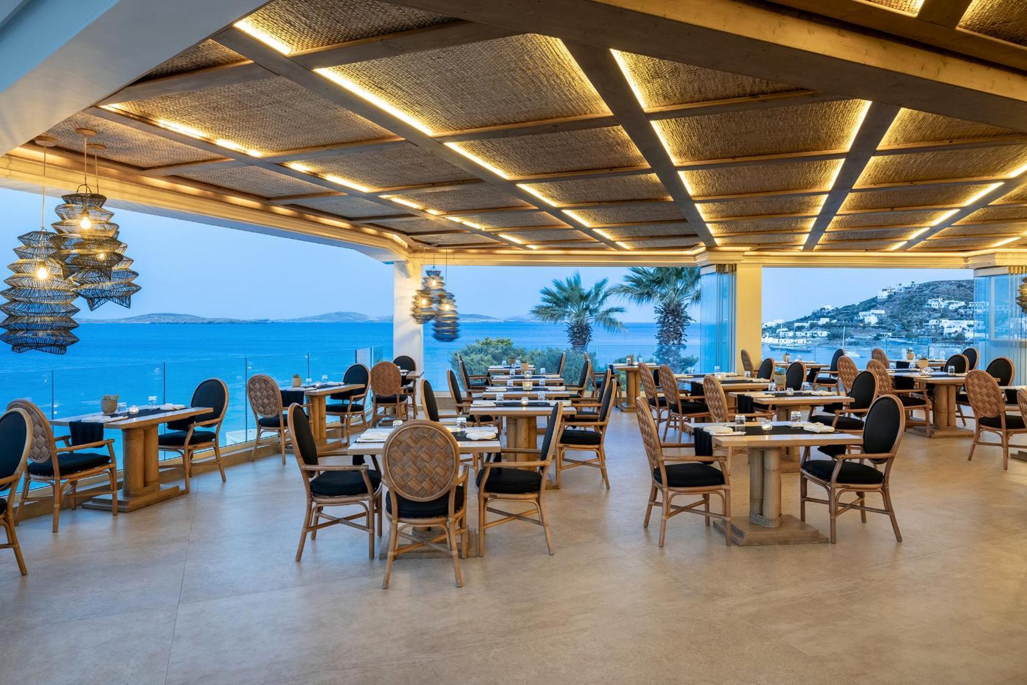 Saint John Hotel Villas&Spa Agios Ioannis Diakoftis Esterno foto The restaurant at the Mykonos Grand Resort